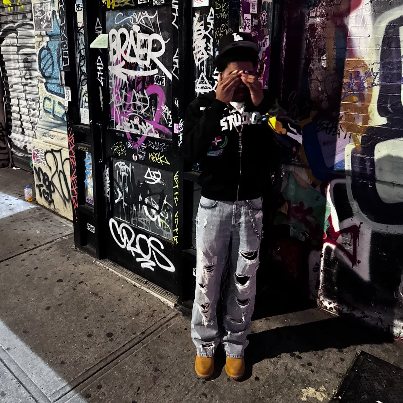 "D.R" ZIP UP