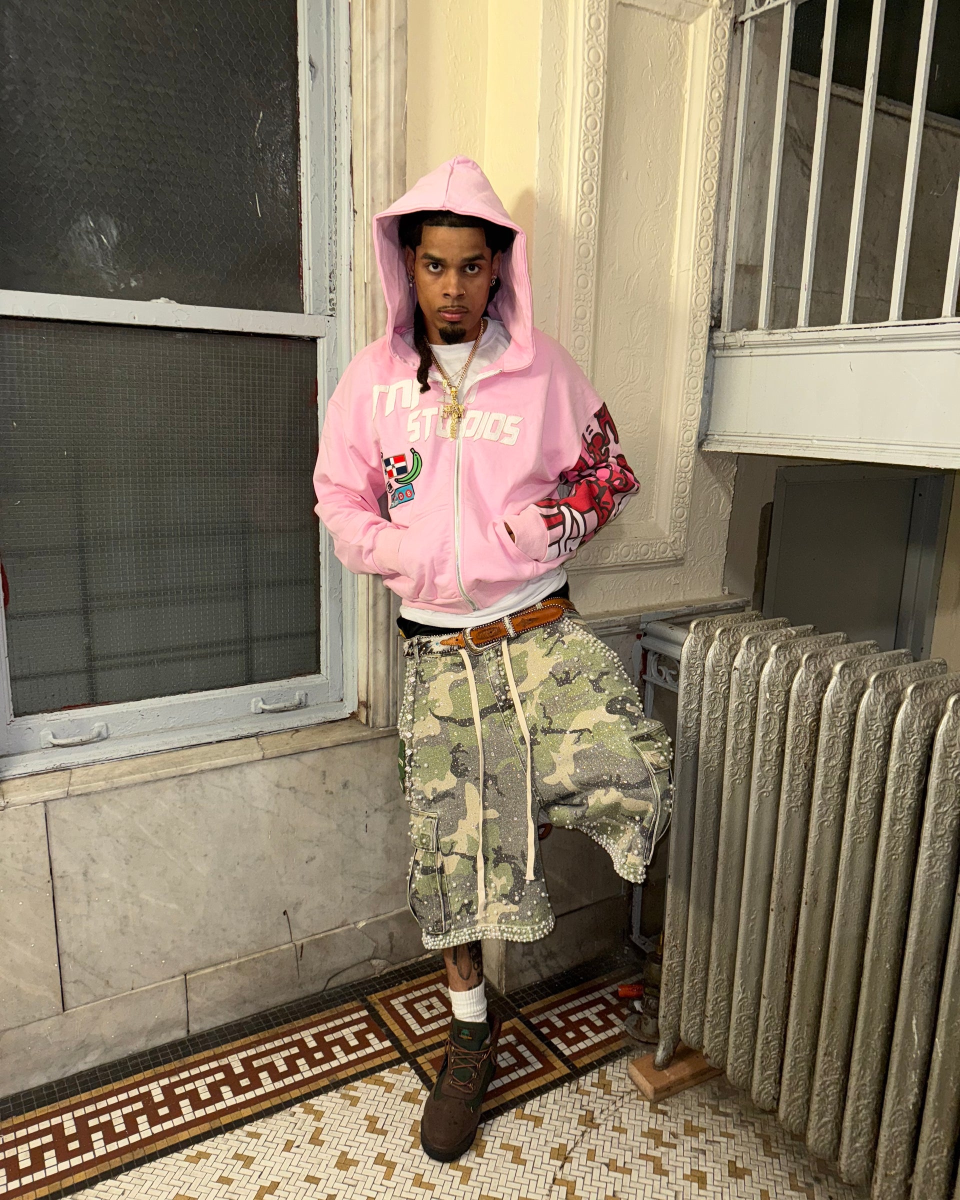D.R PINK ZIP UP